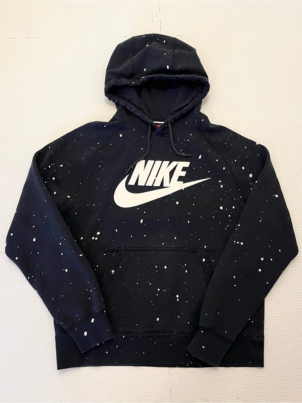 Nike All Over White Paint Splatter Logo Hoodie Unisex Black Size L